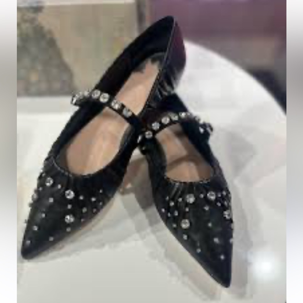 New Antonio Melani
x Jennifer Sumko Lyssa Lou Leather Studded Mary Jane Flats
